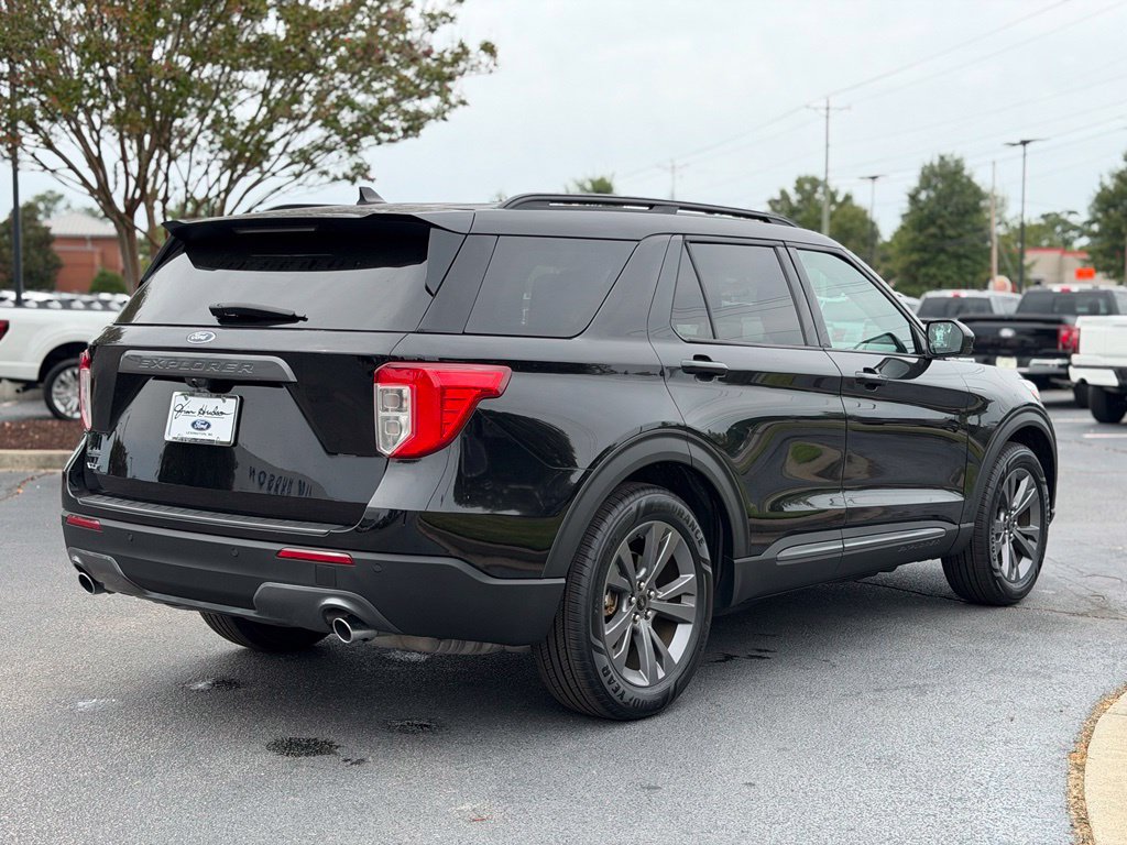 Used 2023 Ford Explorer XLT w/ Equipment Group 202A RWD image 7