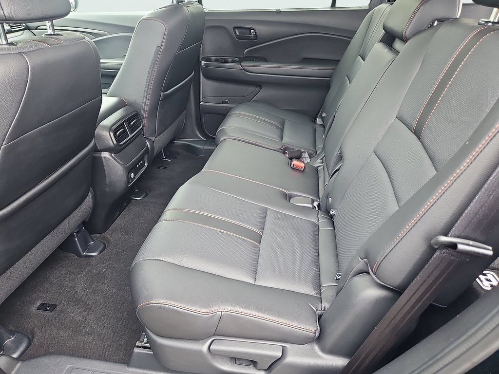 Certified 2025 Honda Passport TrailSport image 34