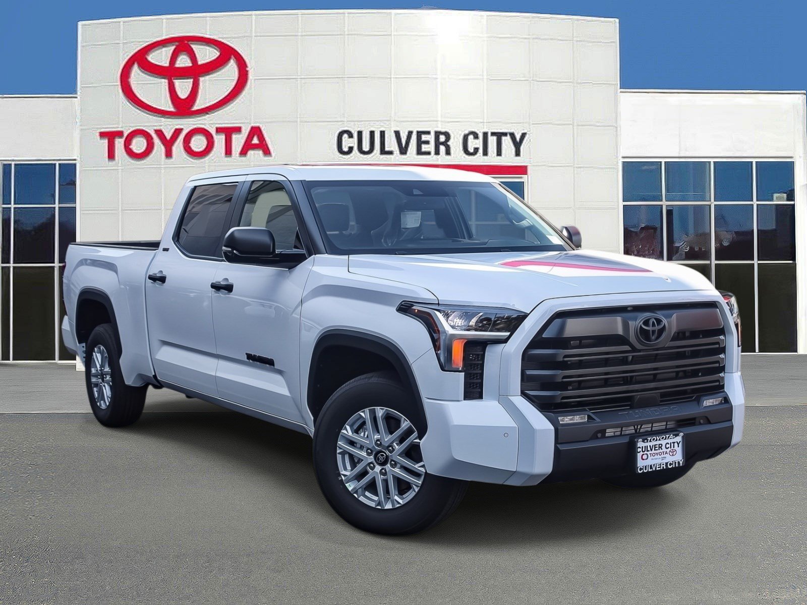 New 2026 Toyota Tundra SR5 w/ SR5 Convenience Package