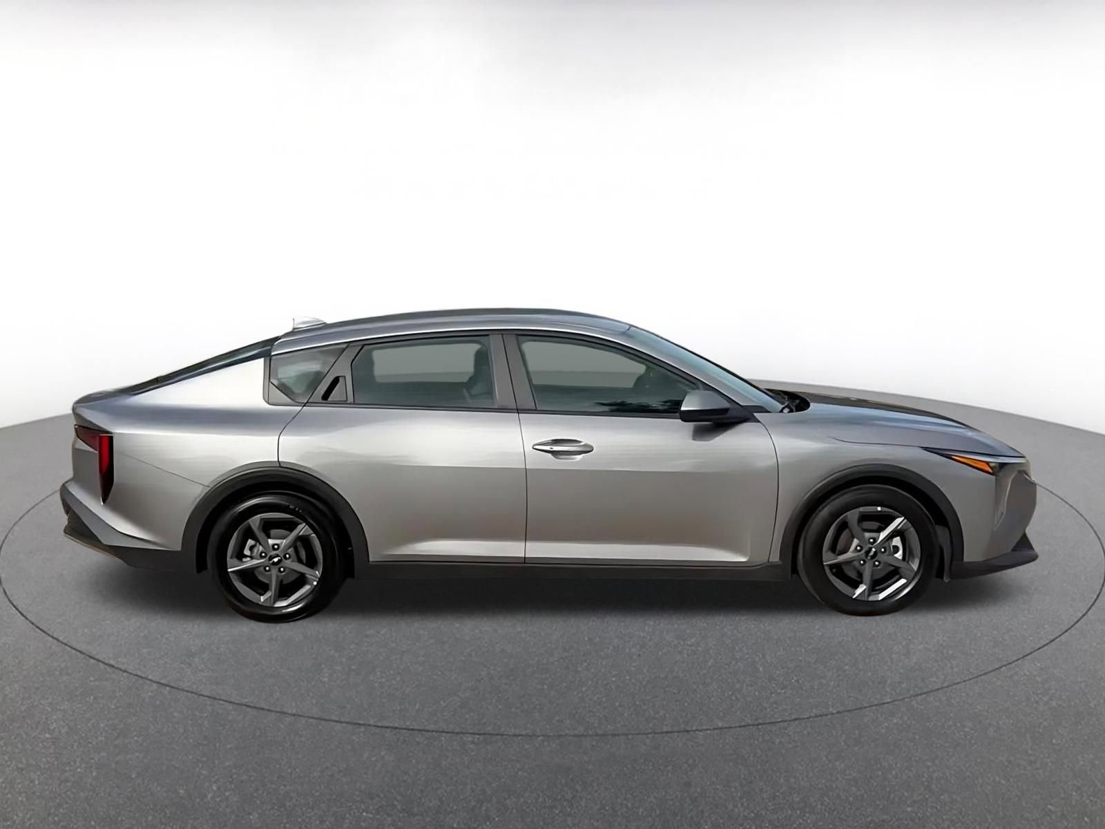 Used 2025 Kia K4 LXS image 15