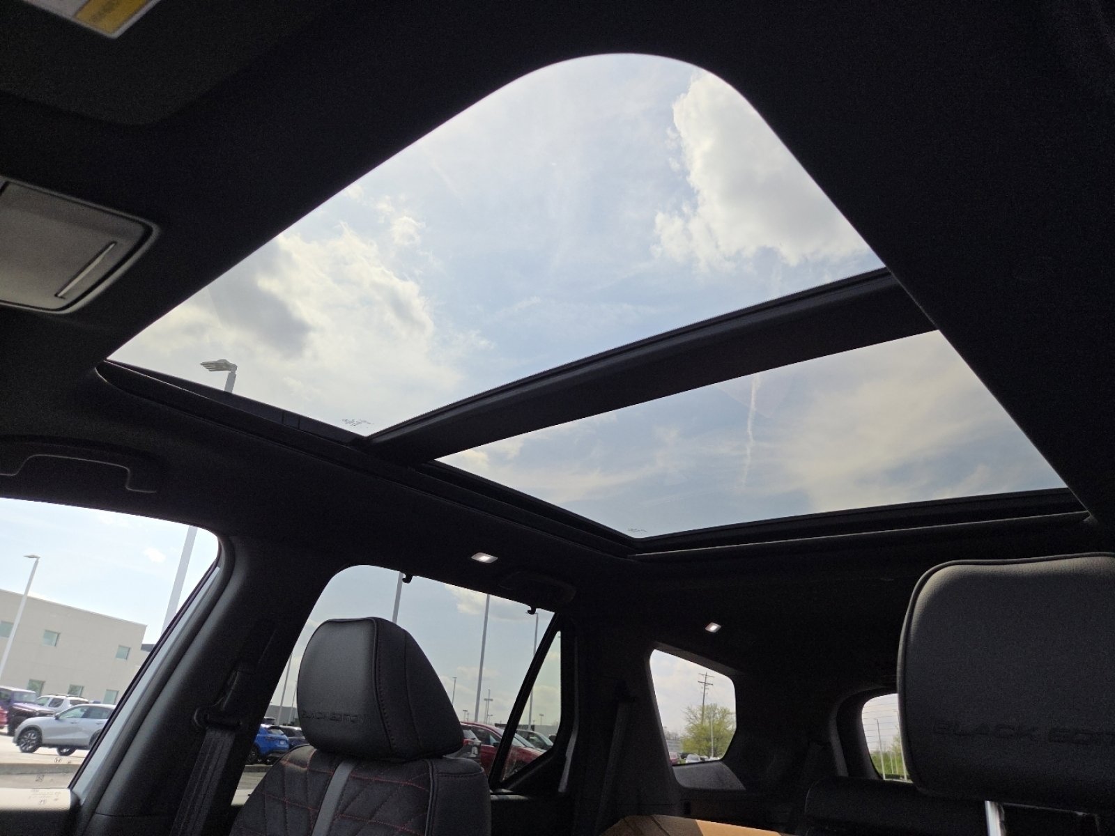 New 2026 Honda Pilot Black Edition image 4