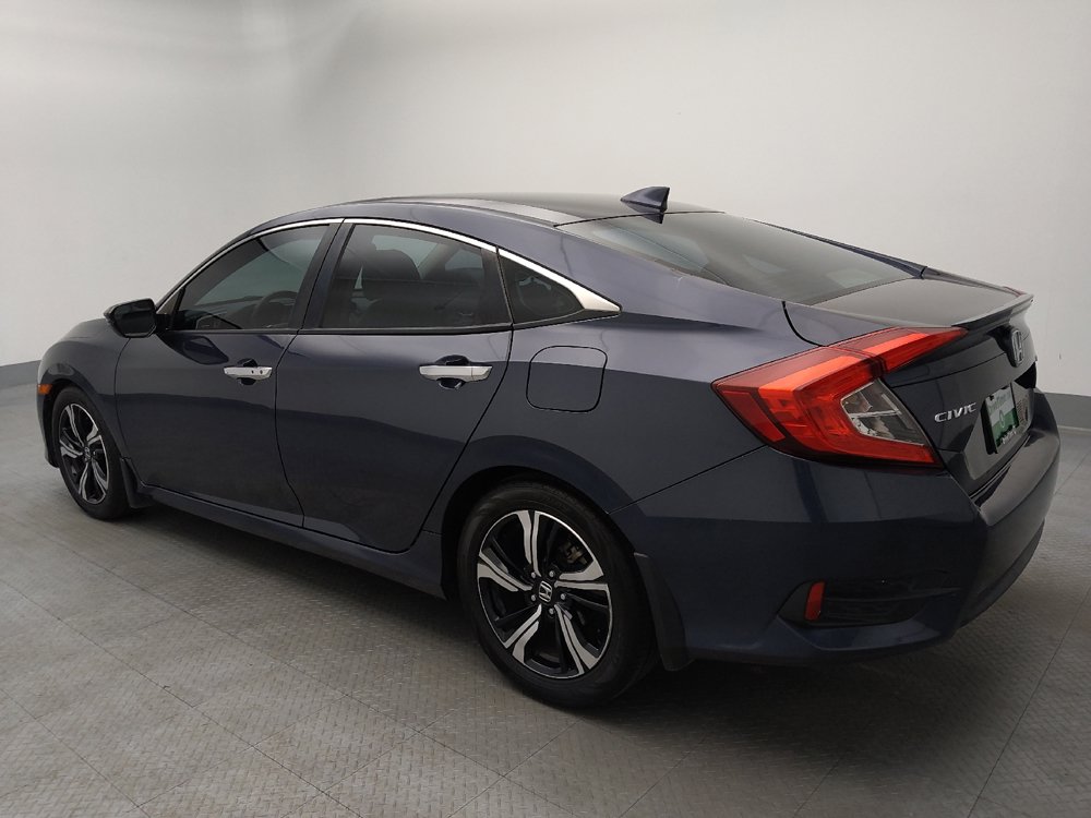 Used 2017 Honda Civic Touring image 3