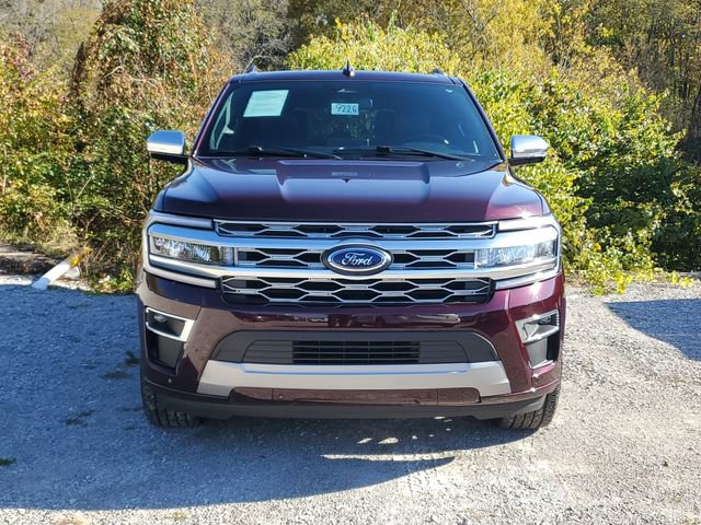 Used 2024 Ford Expedition Platinum image 2