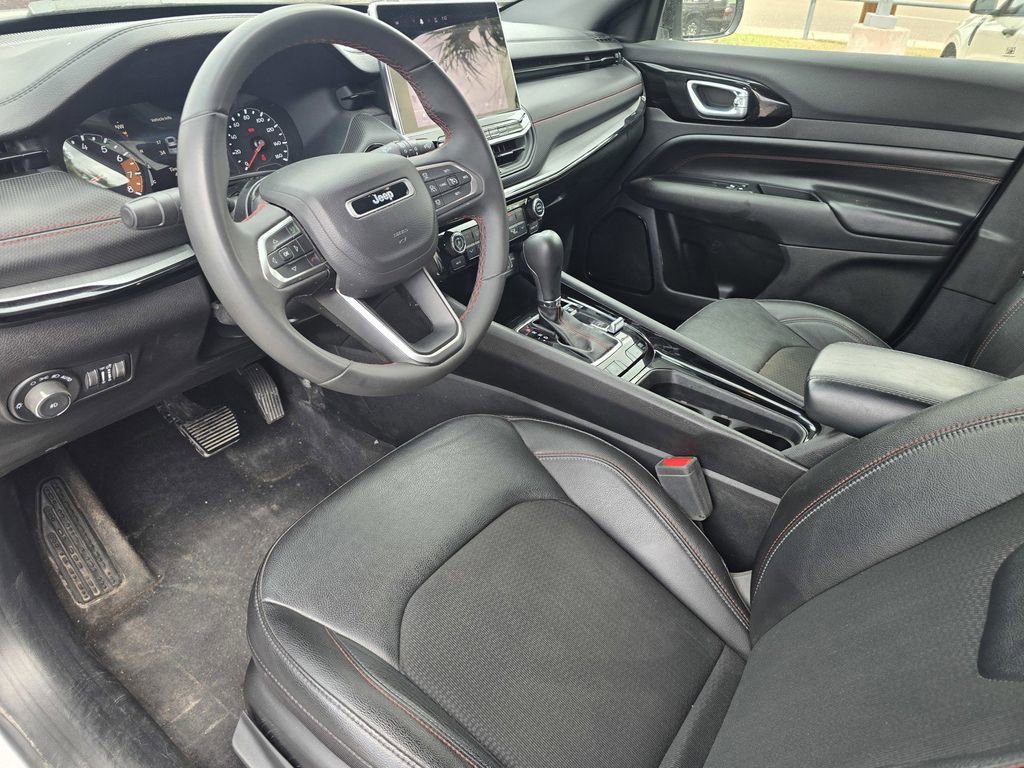 Used 2024 Jeep Compass Trailhawk AWD/4WD image 20