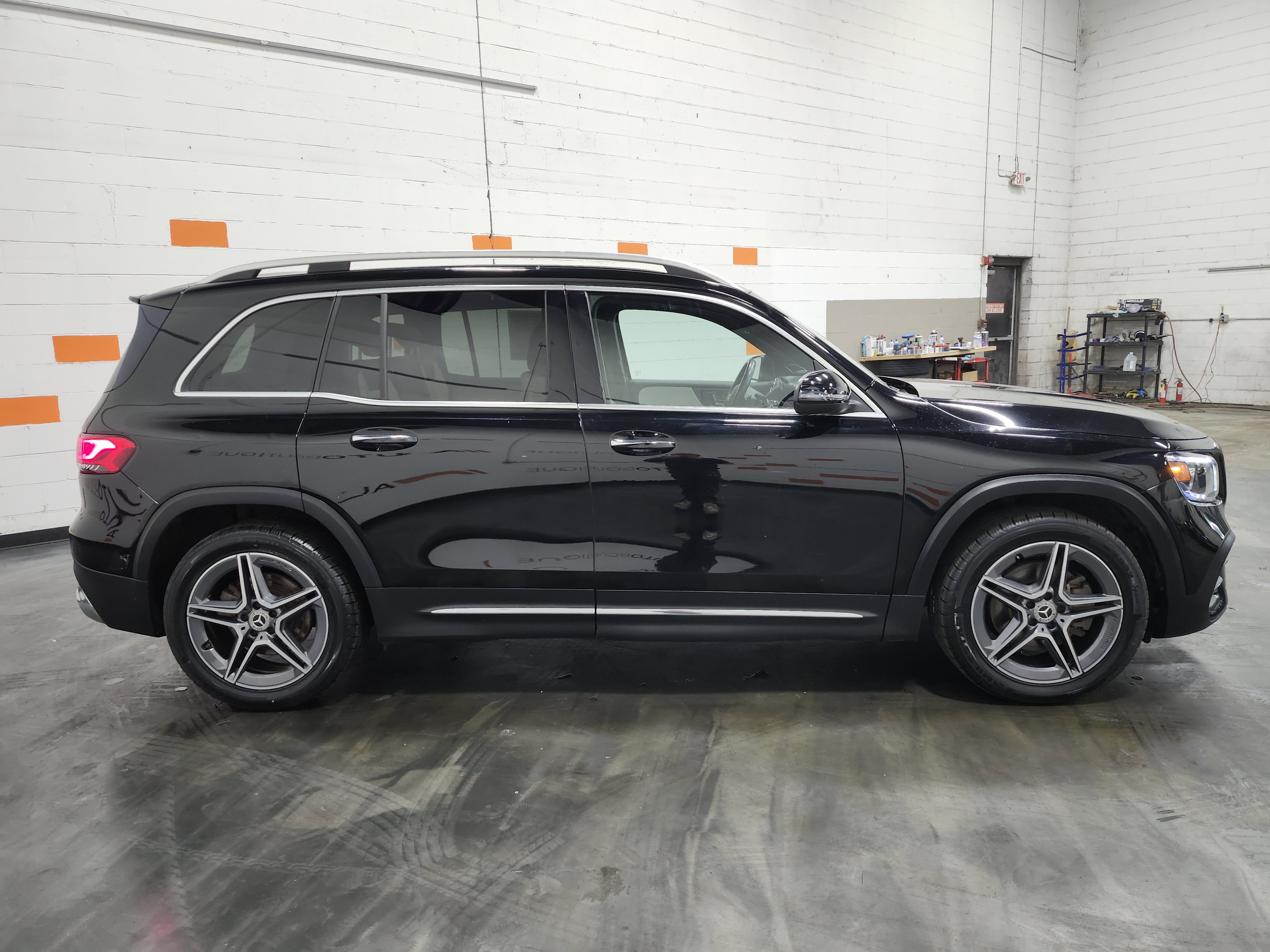 Used 2021 Mercedes-Benz GLB 250 4MATIC image 19