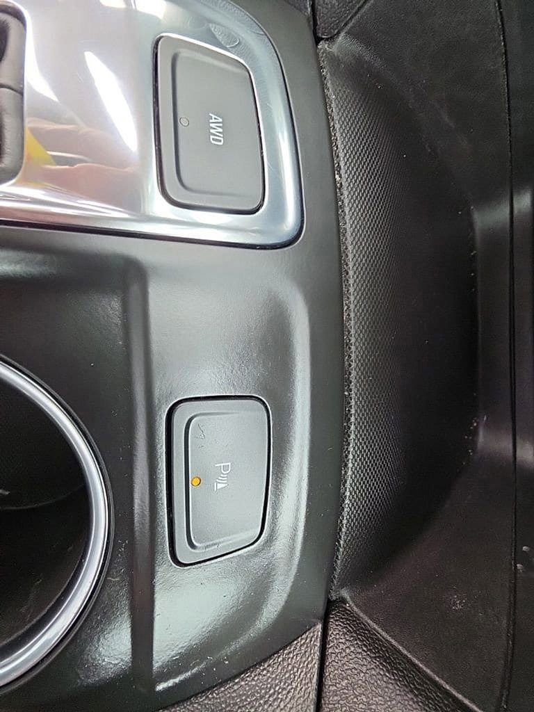 Used 2023 Chevrolet Equinox LT AWD/4WD image 19