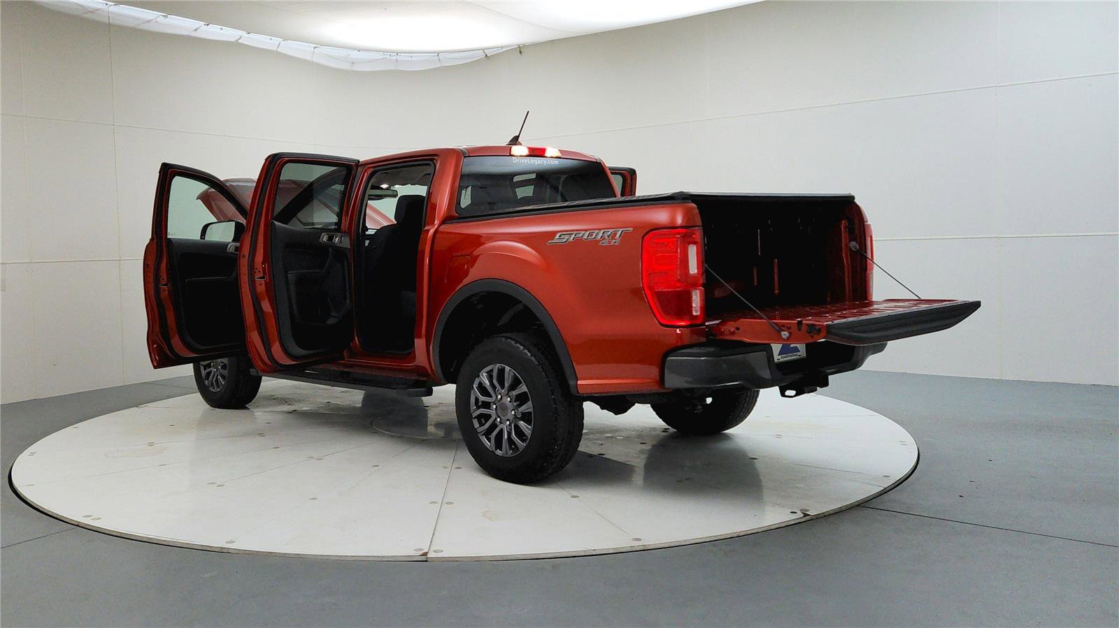 Used 2022 Ford Ranger XLT w/ Equipment Group 301A Mid image 11