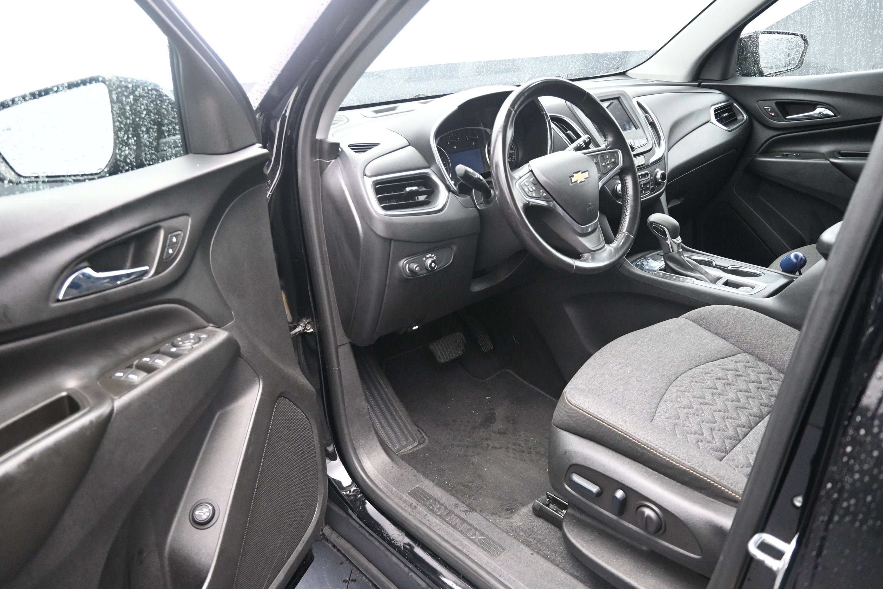 Used 2022 Chevrolet Equinox LT FWD image 9