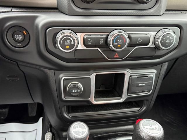Used 2018 Jeep Wrangler Unlimited Sport AWD/4WD image 21