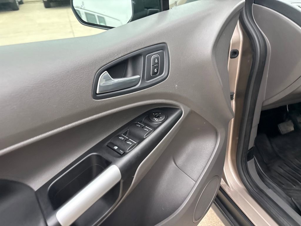 Used 2021 Ford Transit Connect XLT FWD image 23