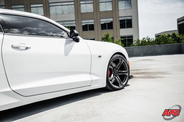 Used 2019 Chevrolet Camaro SS RWD image 31
