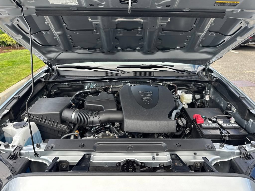 Used 2023 Toyota Tacoma Limited AWD/4WD image 29