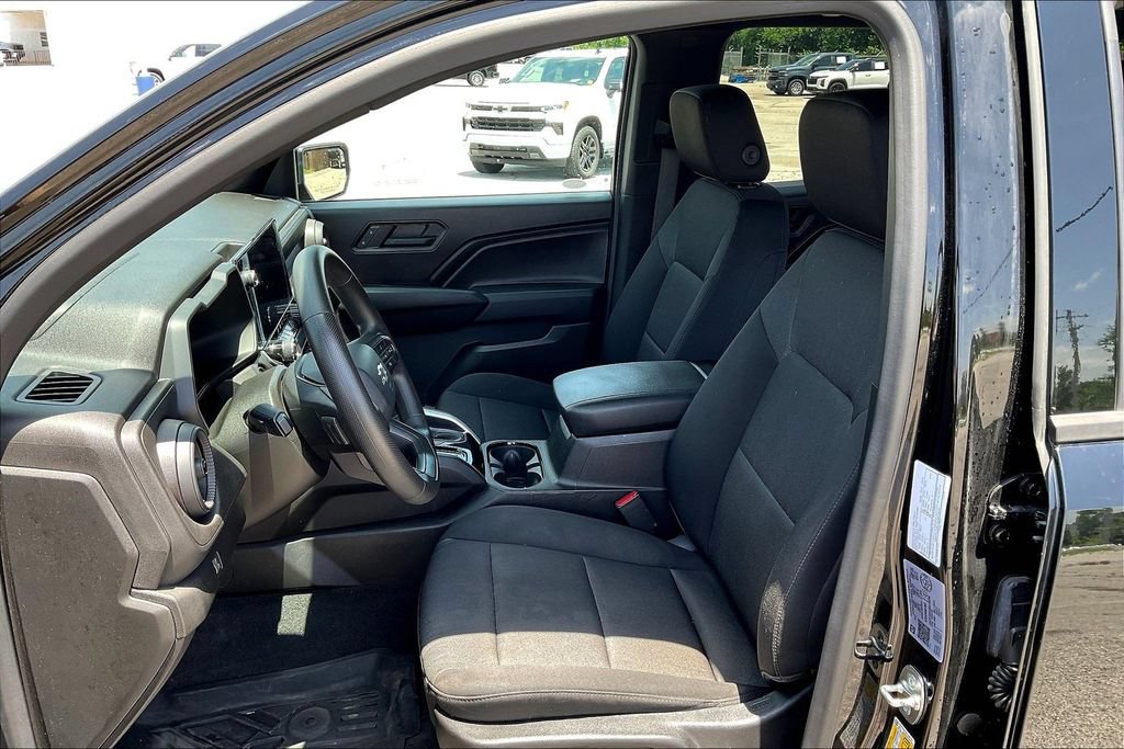 Used 2024 Chevrolet Colorado Trail Boss w/ Safety Package AWD/4WD image 21