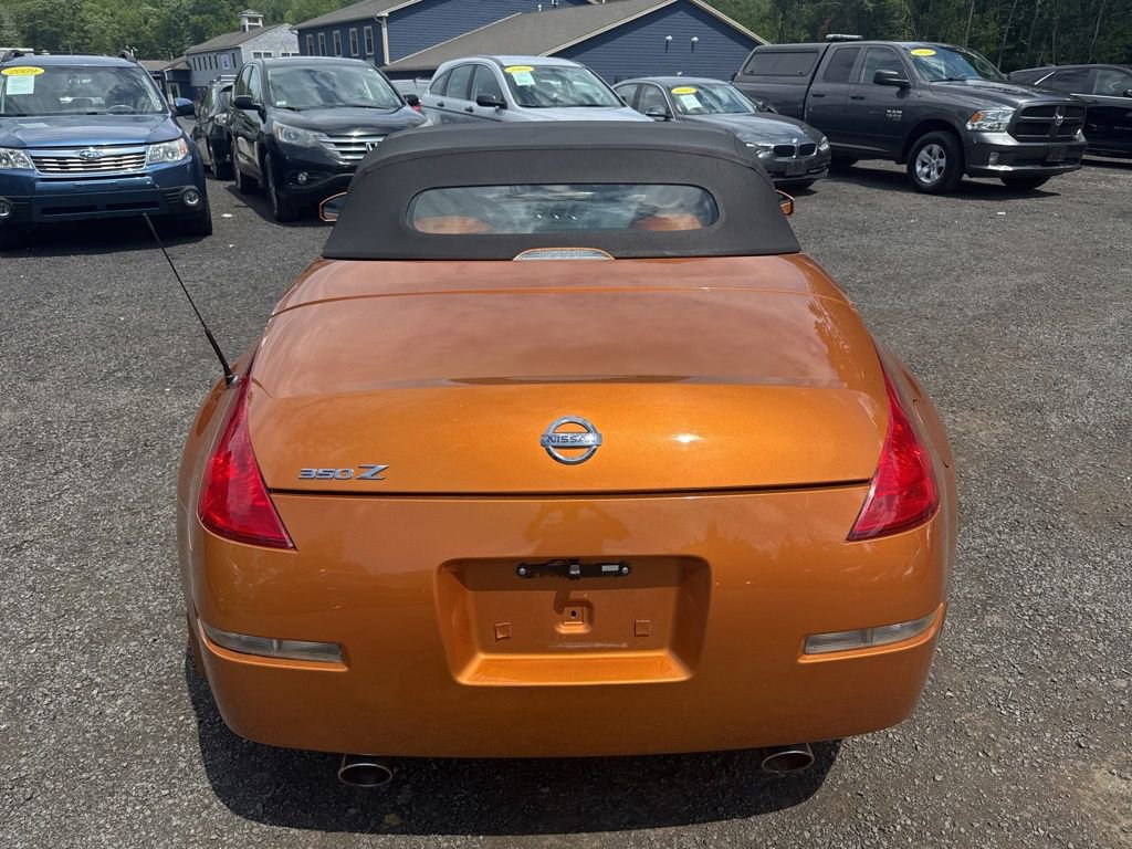 Used 2005 Nissan 350Z Touring RWD image 16