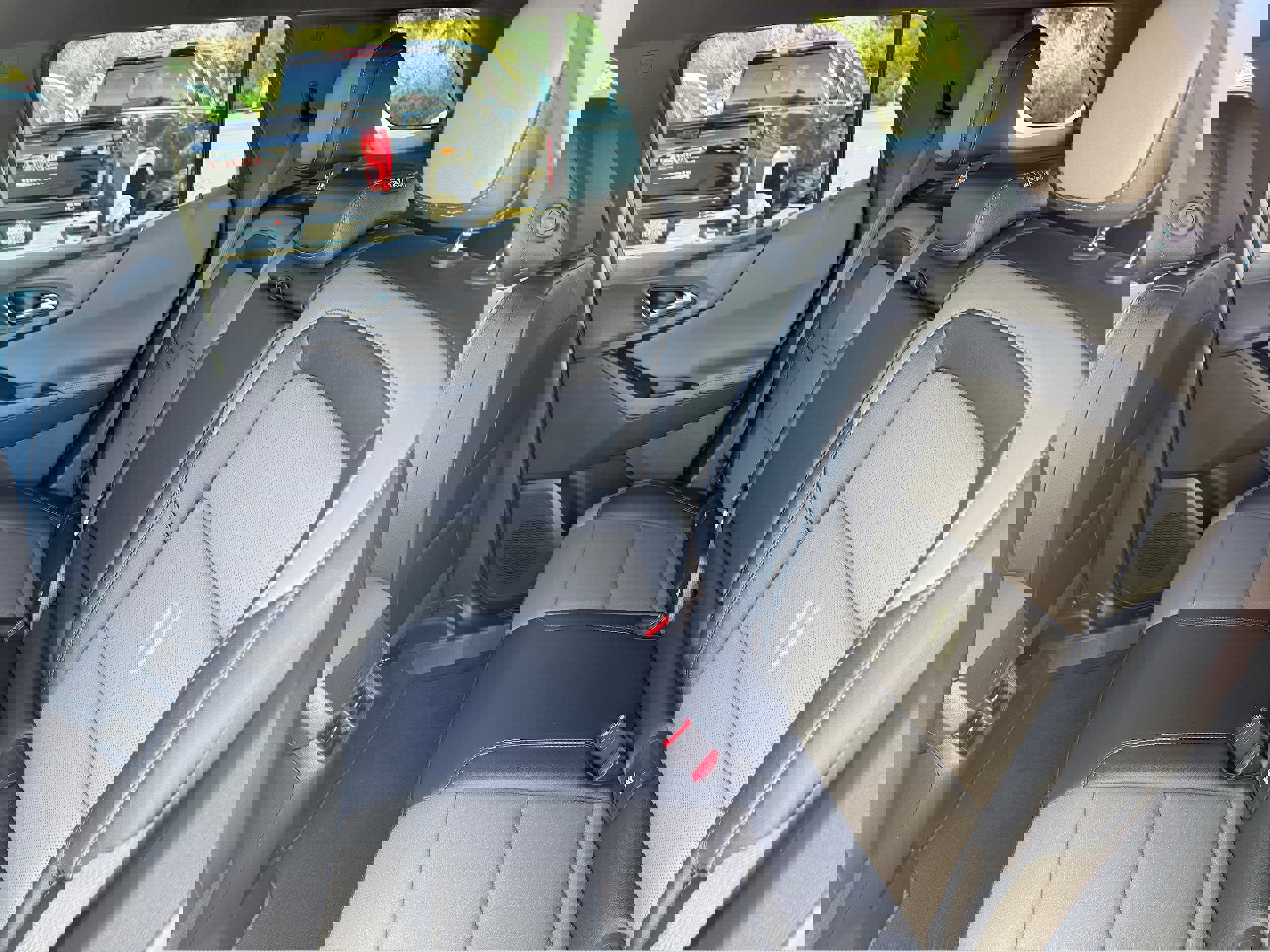 New 2026 Chevrolet Equinox LT w/ Convenience Package II image 8