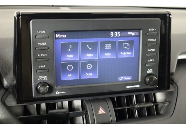 Used 2020 Toyota RAV4 LE FWD image 27