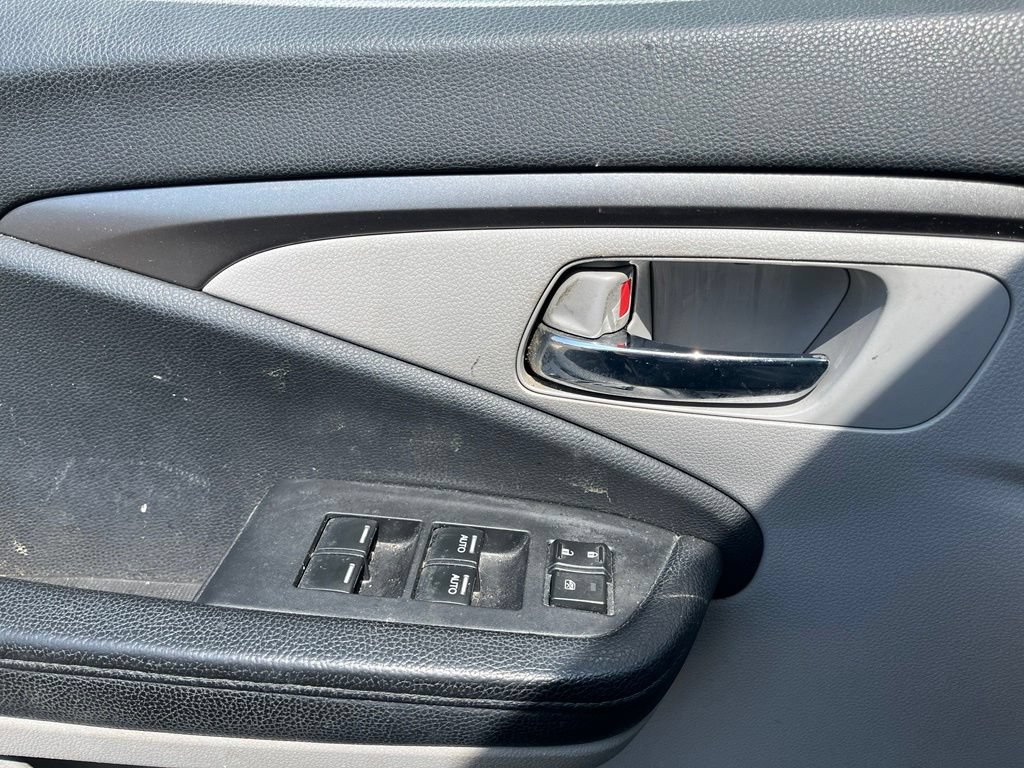 Used 2017 Honda Pilot EX image 10