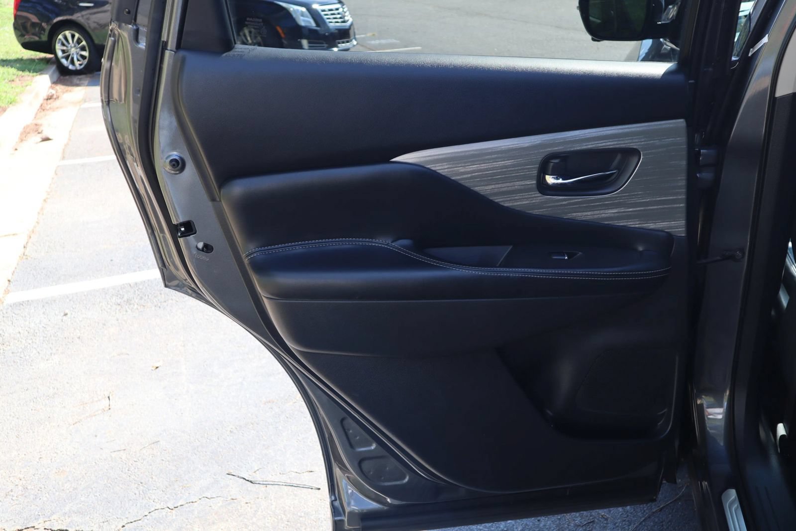 Used 2015 Nissan Murano SL w/ SL Technology Package FWD image 10