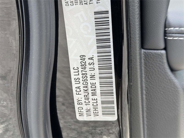 New 2025 Jeep Grand Cherokee L Laredo w/ Luxury Tech Group I image 25