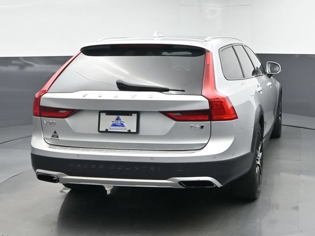 Used 2018 Volvo V90 T6 Cross Country w/ Convenience Package AWD/4WD image 8