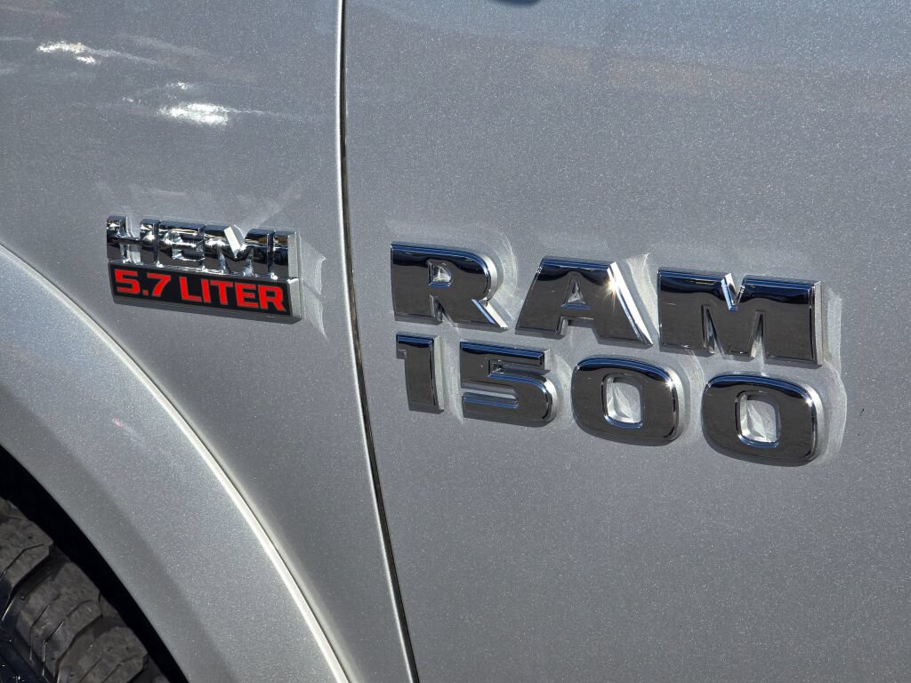 Used 2017 RAM 1500 Laramie AWD/4WD image 11