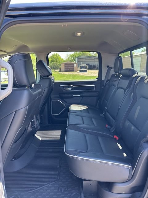 Used 2022 RAM 1500 Laramie AWD/4WD image 5