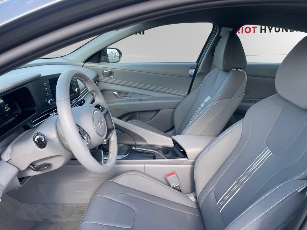 Used 2026 Hyundai Elantra Sport FWD image 9