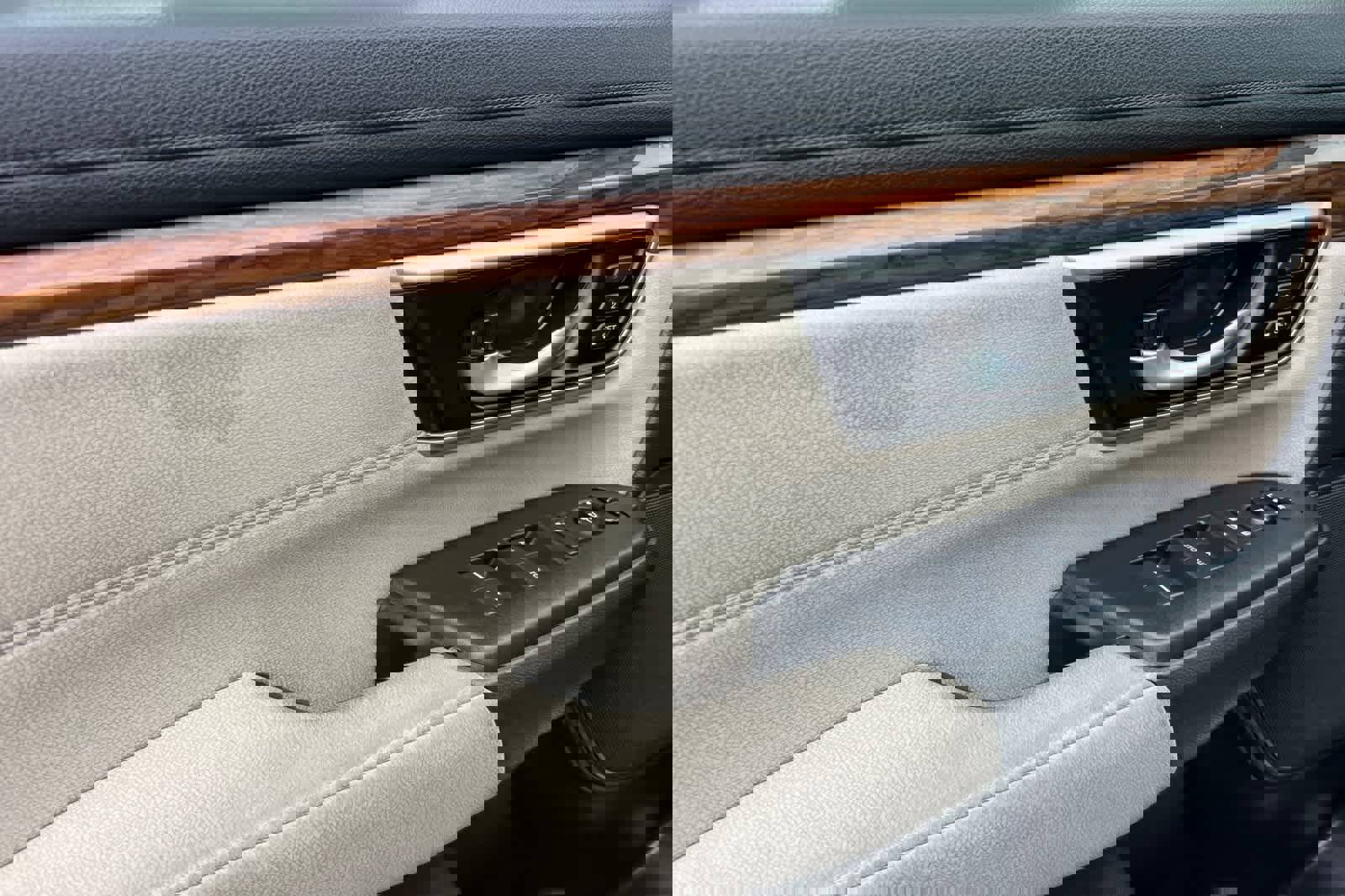 Used 2021 Honda CR-V EX image 12