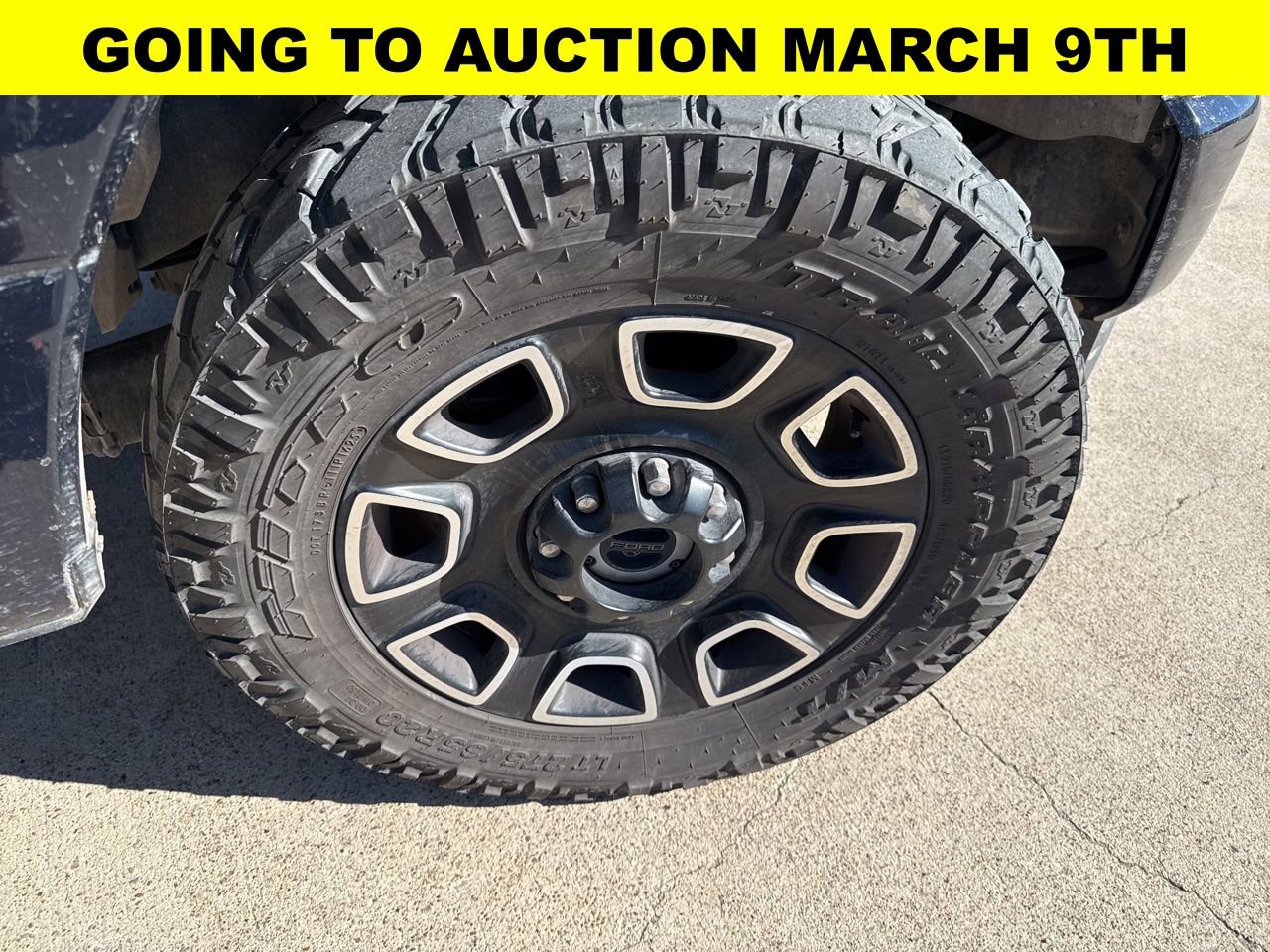 Certified 2024 Ford F350 Platinum w/ FX4 Off-Road Package image 13