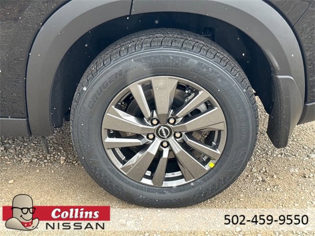 New 2025 Nissan Pathfinder SV image 5