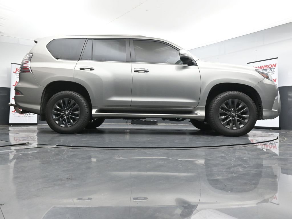 Used 2021 Lexus GX 460 Premium w/ Premium Package image 24