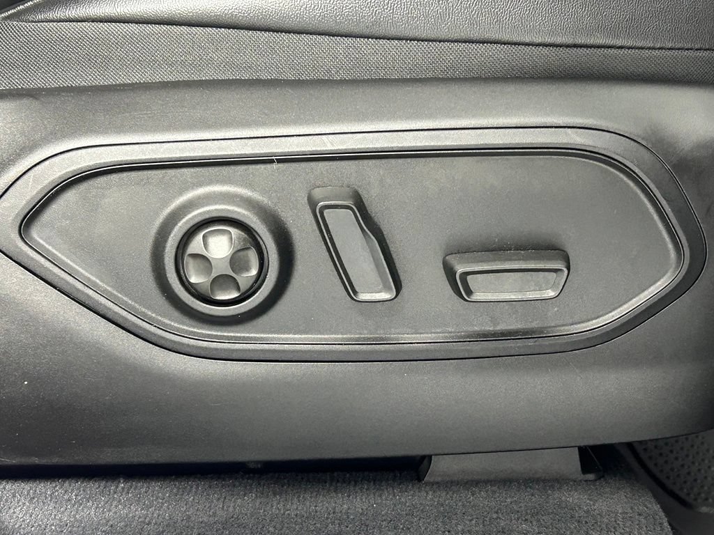 Used 2023 Jeep Grand Cherokee Limited AWD/4WD image 11