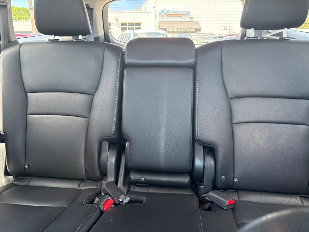 Used 2021 Honda Pilot Touring image 12