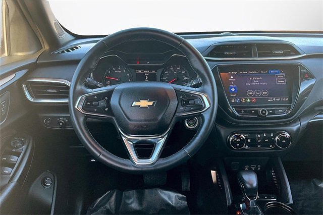 Used 2023 Chevrolet TrailBlazer ACTIV w/ Sun and Liftgate Package image 5