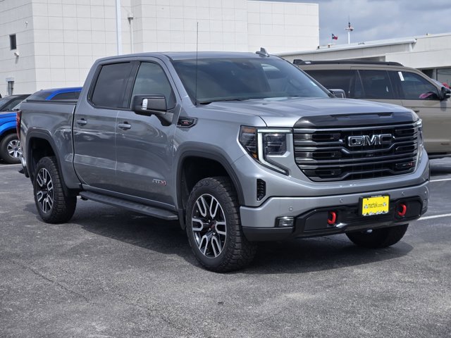 Used 2025 GMC Sierra 1500 AT4 w/ AT4 Premium Package AWD/4WD image 3