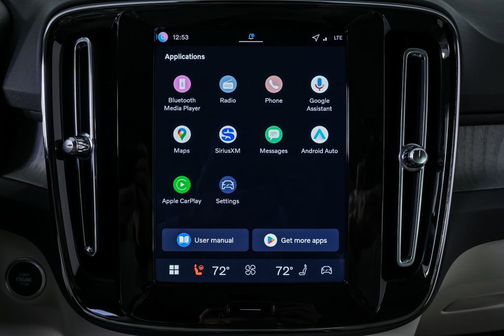 Certified 2026 Volvo XC40 B5 Plus w/ Protection Package Premier image 15