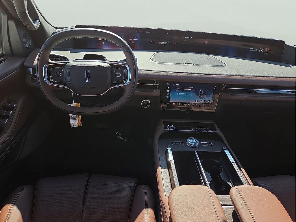 New 2026 Lincoln Navigator Reserve AWD/4WD image 11