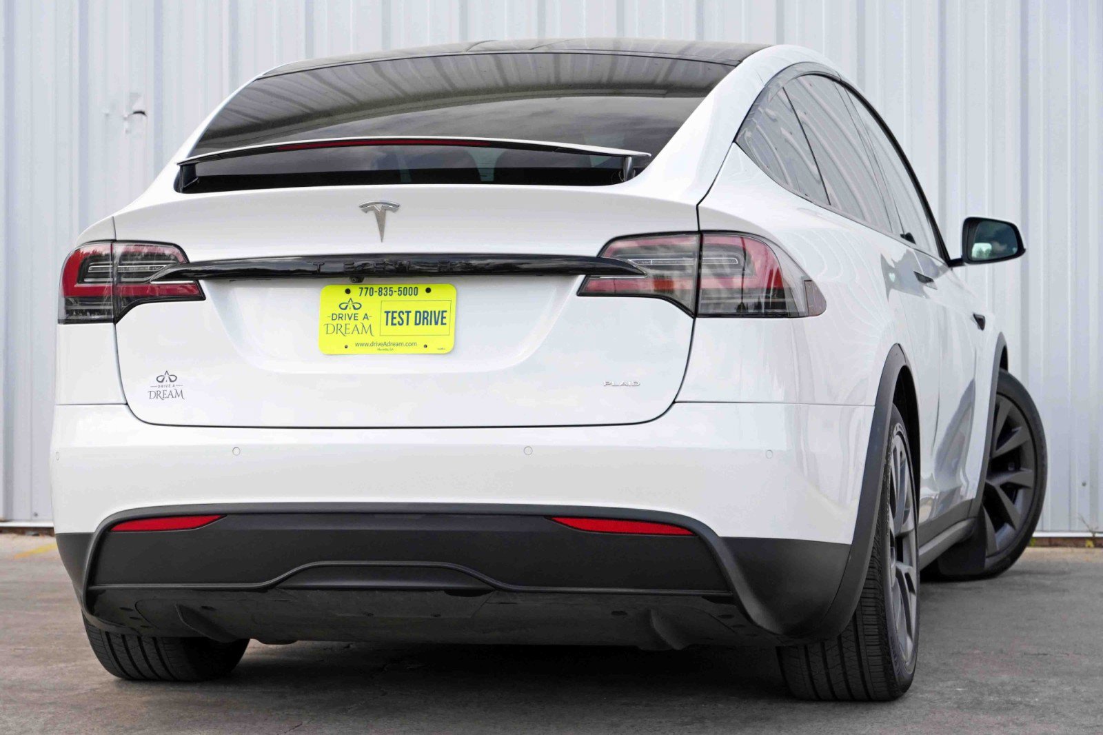 Used 2022 Tesla Model X Plaid image 5