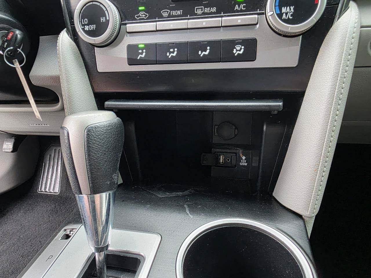 Used 2012 Toyota Camry LE FWD image 21