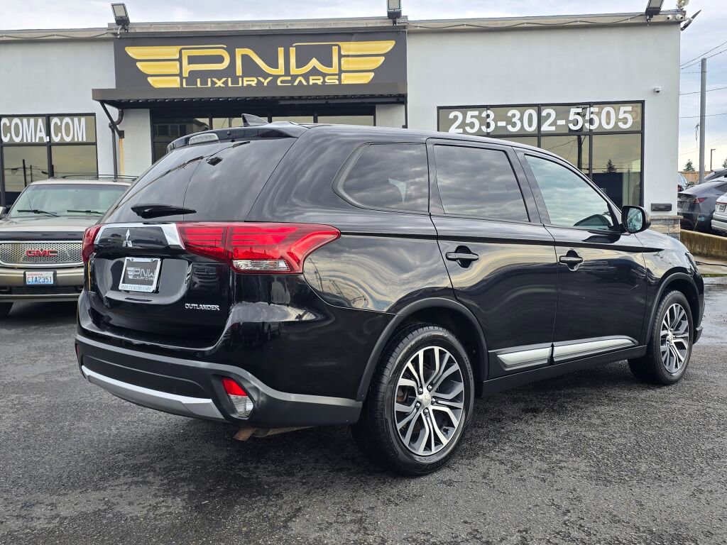 Used 2018 Mitsubishi Outlander ES image 7