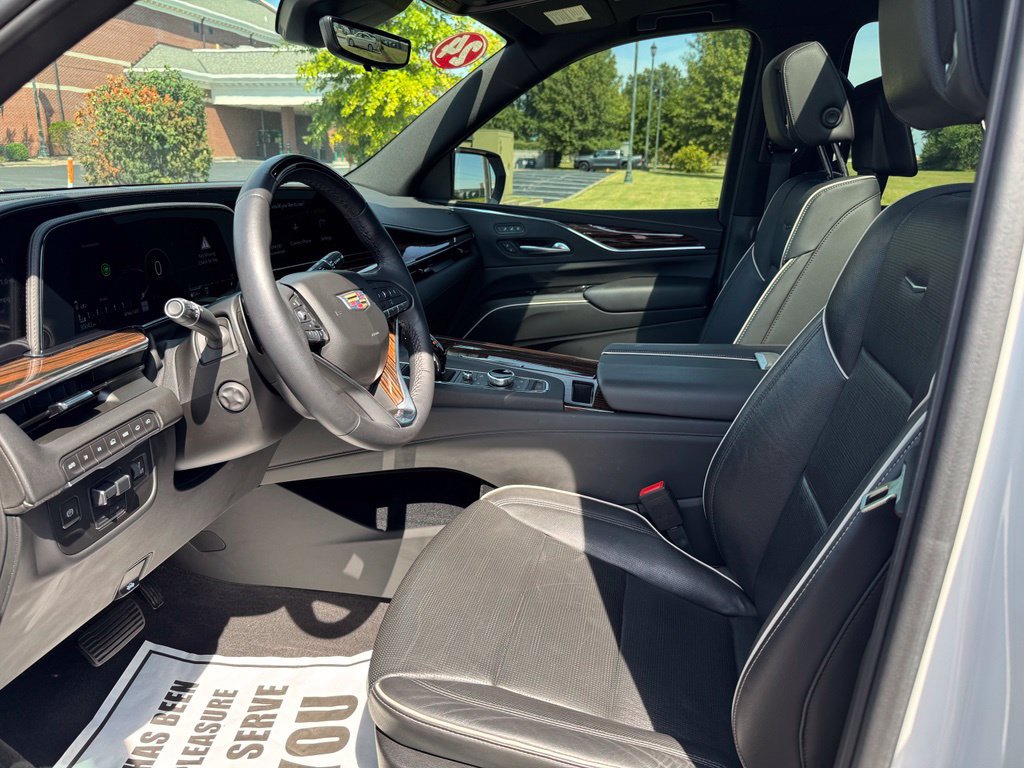 Certified 2024 Cadillac Escalade Premium Luxury w/ Performance Package AWD/4WD image 11