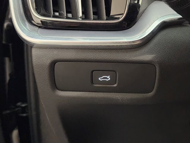 Used 2024 Volvo S60 B5 Core image 22