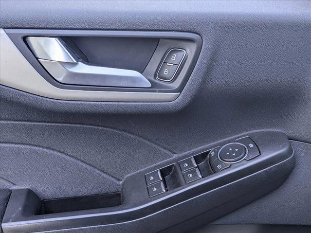 Used 2022 Ford Escape SEL w/ Class II Trailer Tow Package image 12