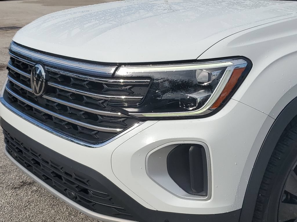Certified 2024 Volkswagen Atlas SE w/ Panoramic Sunroof Package FWD image 12