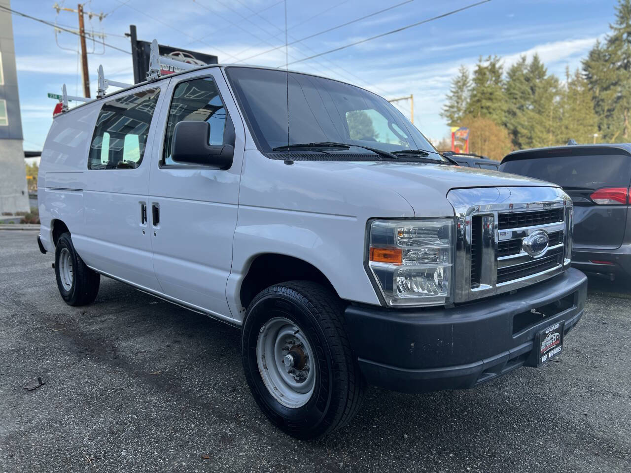 Used 2010 Ford E-150 and Econoline 150 RWD image 3