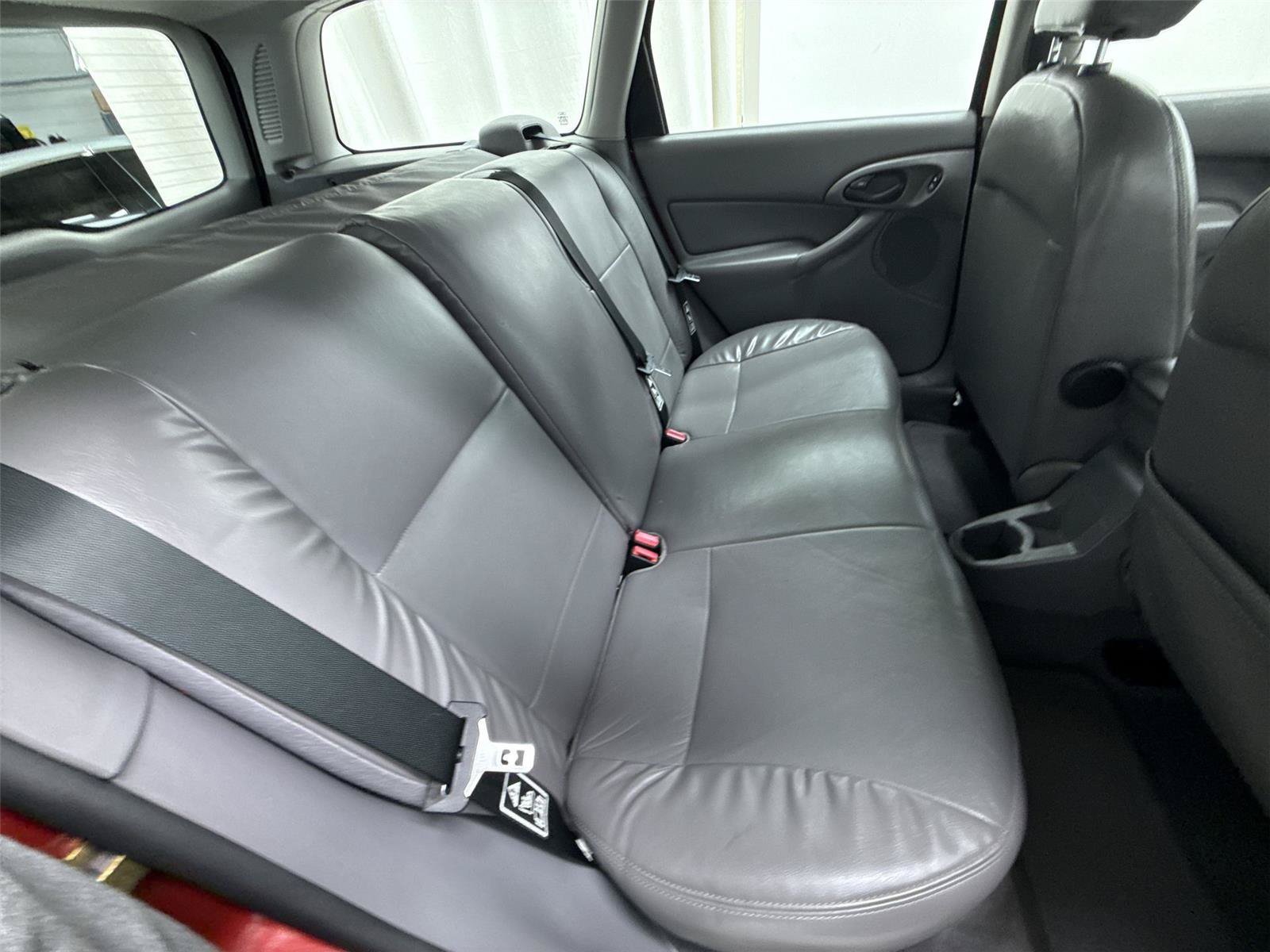Used 2003 Ford Focus ZTW FWD image 26