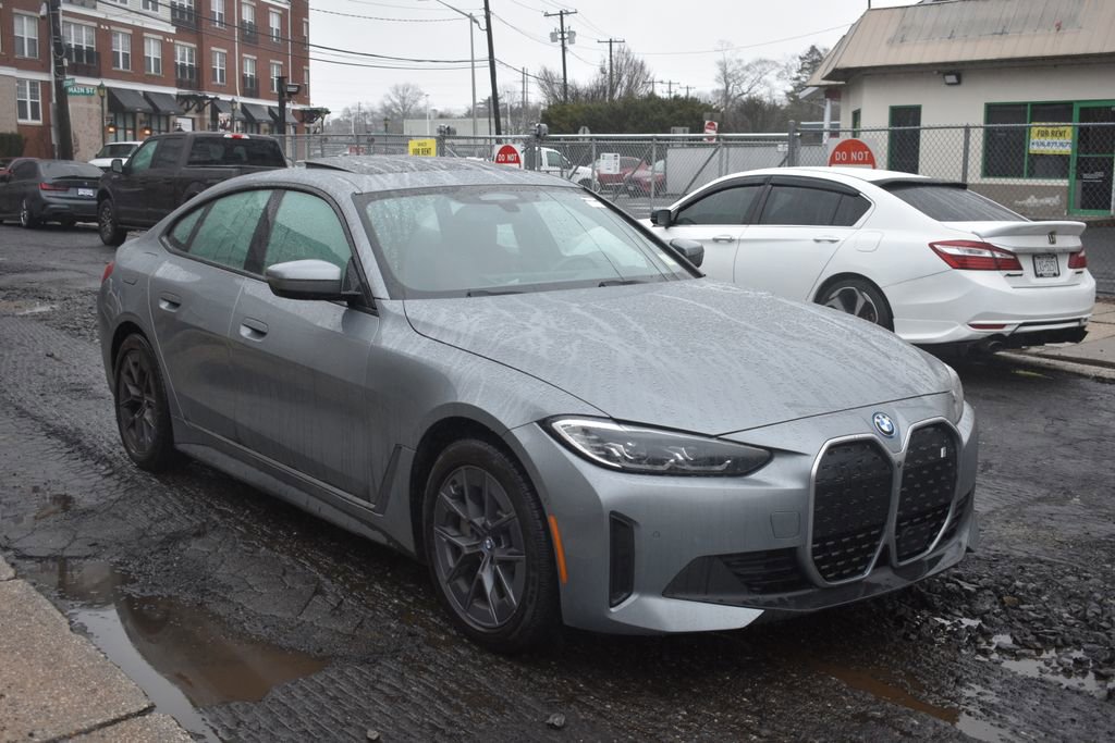 Used 2023 BMW i4 eDrive35 image 4