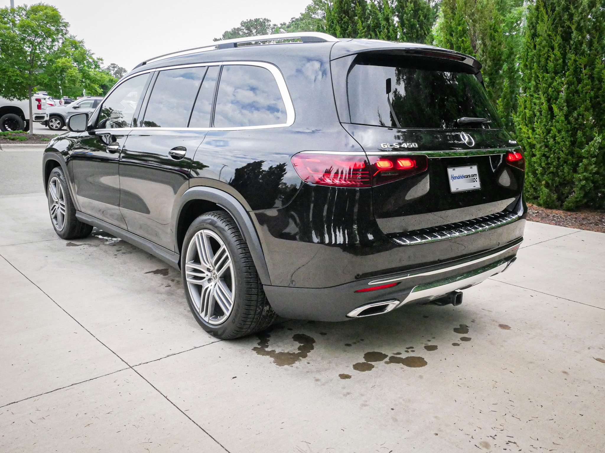 Used 2024 Mercedes-Benz GLS 450 4MATIC image 8