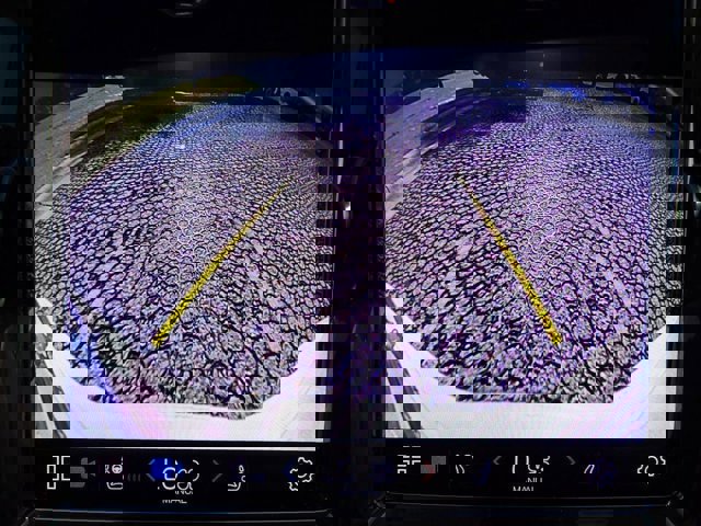 Certified 2023 Volvo XC60 T8 Ultimate w/ Climate Package image 20