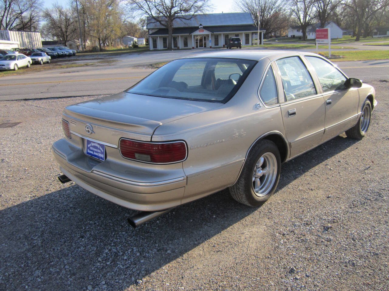 Used 1996 Chevrolet Caprice Classic RWD image 5